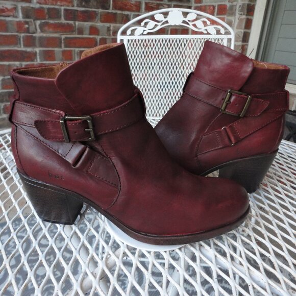 BOC Born Concepts Women's Burgundy Red Ankle Zipper boots Size 7 - Picture 2 of 8